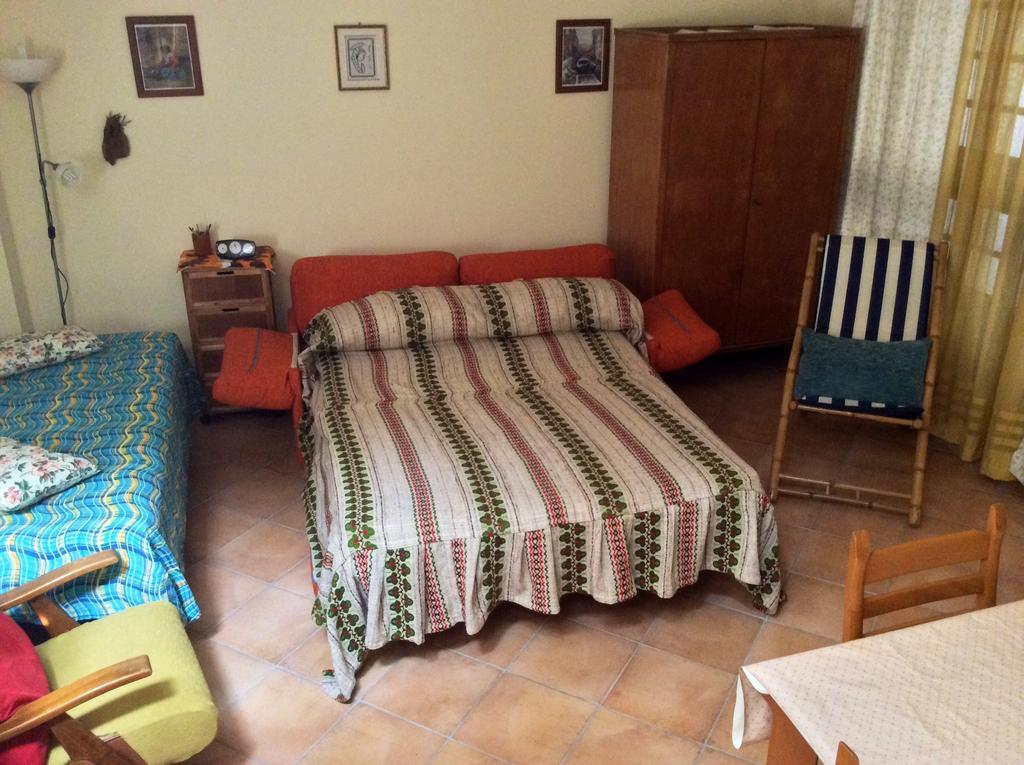 Cozy Apartment By The Sea Acireale Exteriör bild